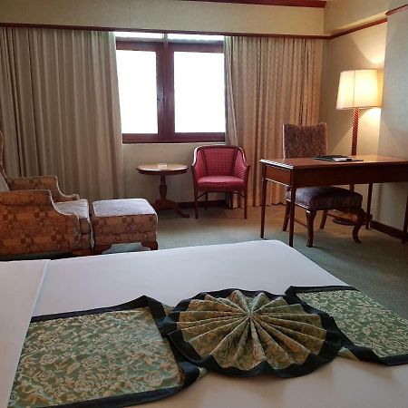 Park Hotel Sukhumvit 7 Bangkok Bagian luar foto